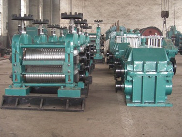 吐絲機(jī) 吐絲機(jī)